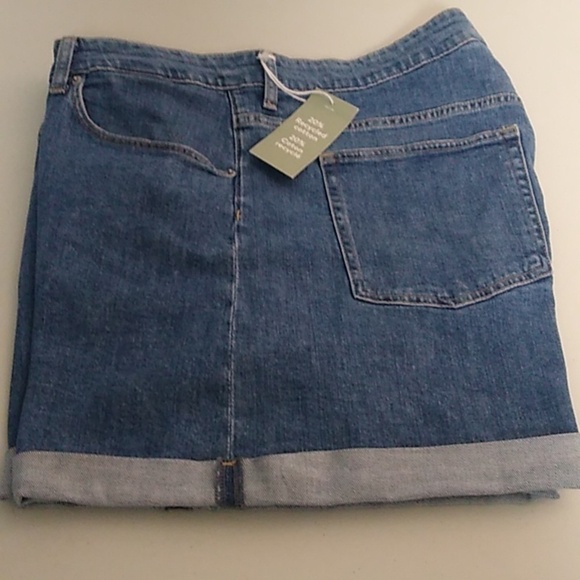 H&M ADJUSTABLE, CUFFED, HIGH WAIST, 4", MOM DENIM JEAN SHORTS - Picture 1 of 9